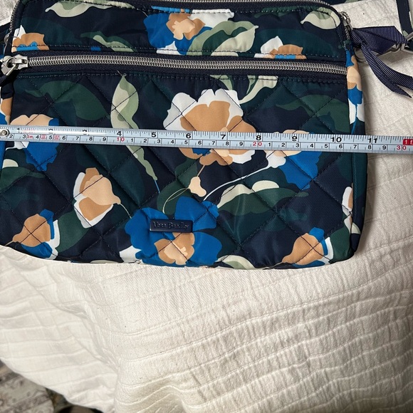 Vera Bradley performance twill 3 zippered crossbody in Immersed Blooms - Picture 4 of 5